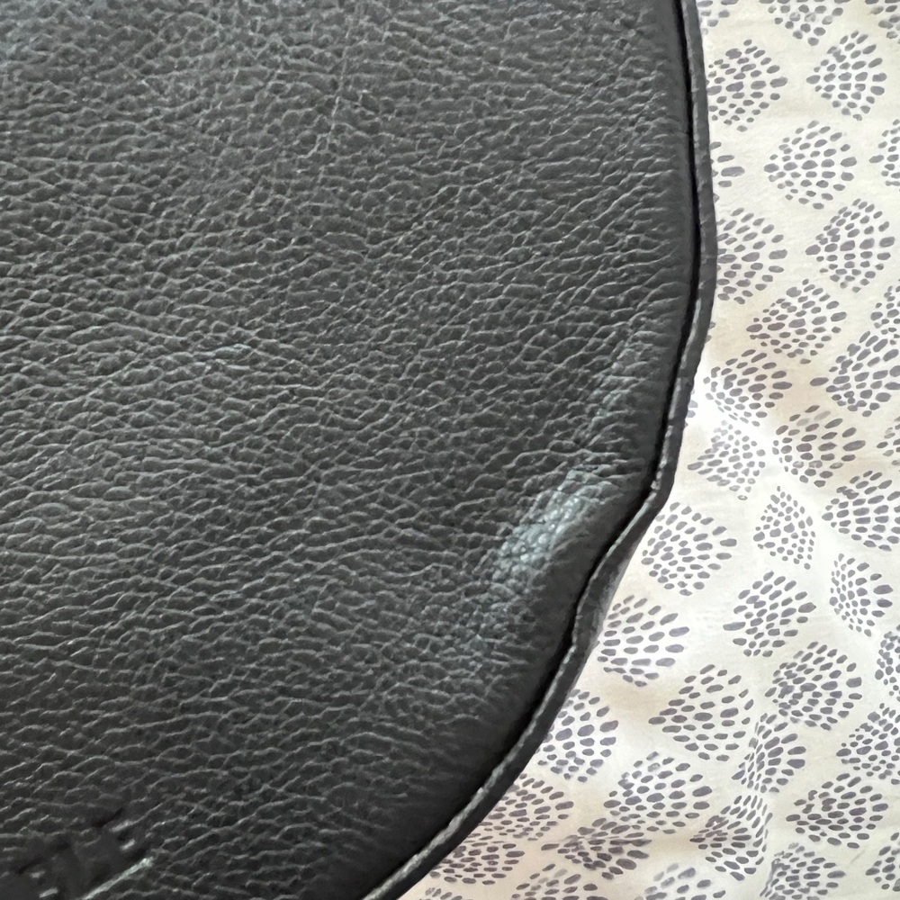 Able Black Bryce Leather Shoulder Bag - Picture 4 of 8